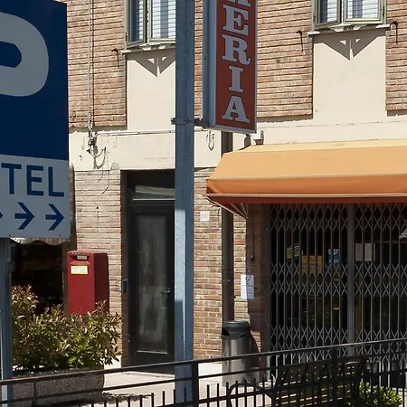 Daniela Hotel