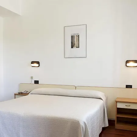 Daniela Hotel