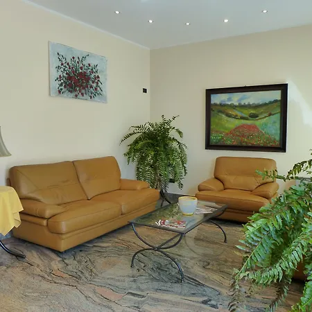 Daniela 2* 페라라